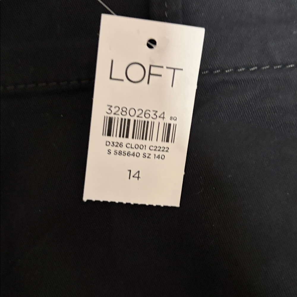 LOFT Classic Black Twill Shorts - Picture 5 of 5